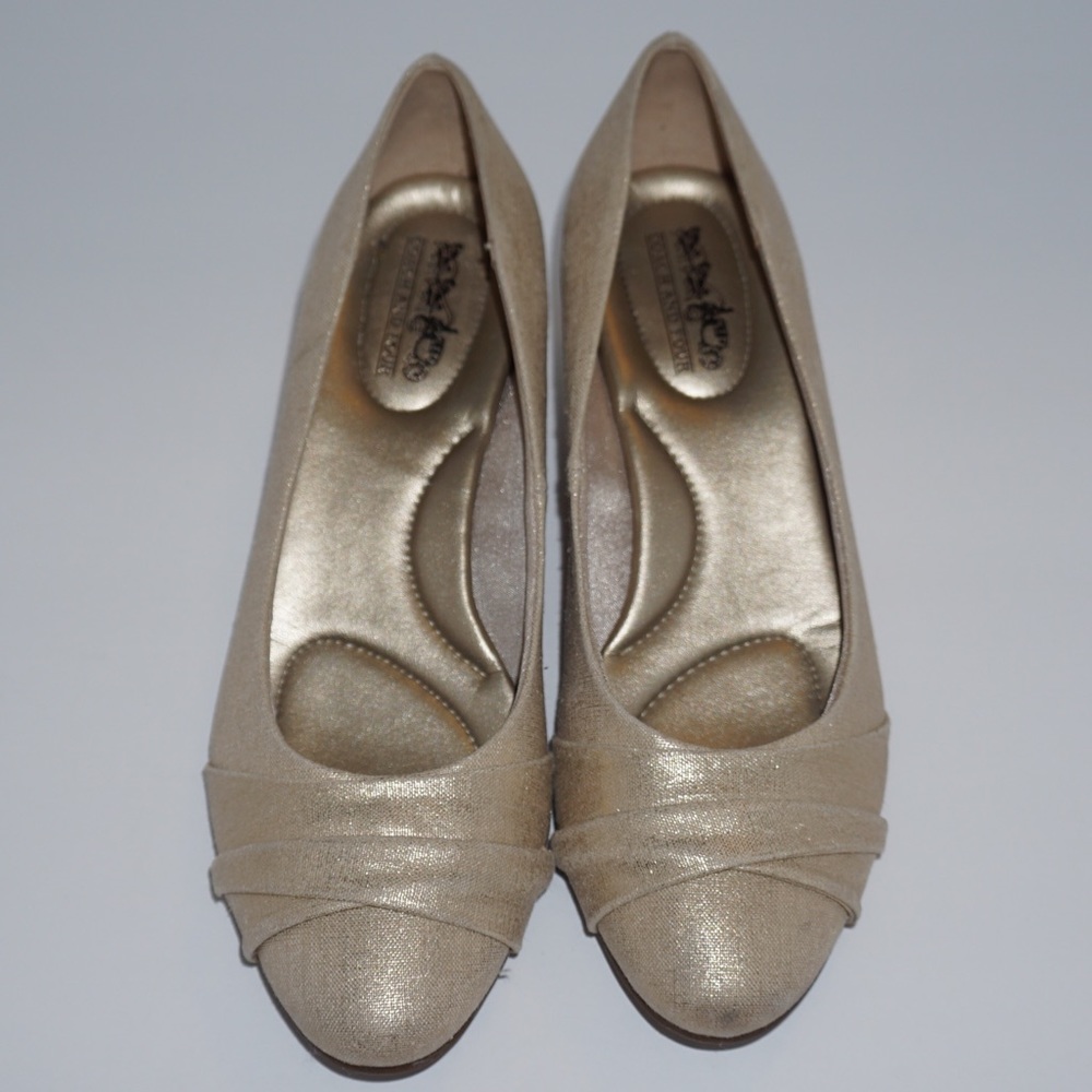Coach and Four Wedge Shoes Size 8